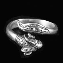 Load image into Gallery viewer, Ram Head Silver Ring Size Between Us 6 to 9 - Symbol of power fertility nobility
