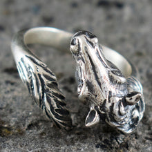 Load image into Gallery viewer, Horse Head Silver Ring - Size Between Us 7 to 9 - Symbol of Wealth
