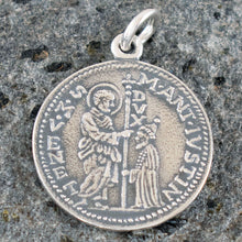 Load image into Gallery viewer, Venetian Doge Marcantonio Giustinian 1684-1688- St. Mark - Christ - Silver Pendant
