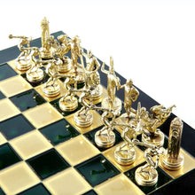 Load image into Gallery viewer, Discus Thrower Chess Set - Brass Nickel Pawns - Green chess Board
